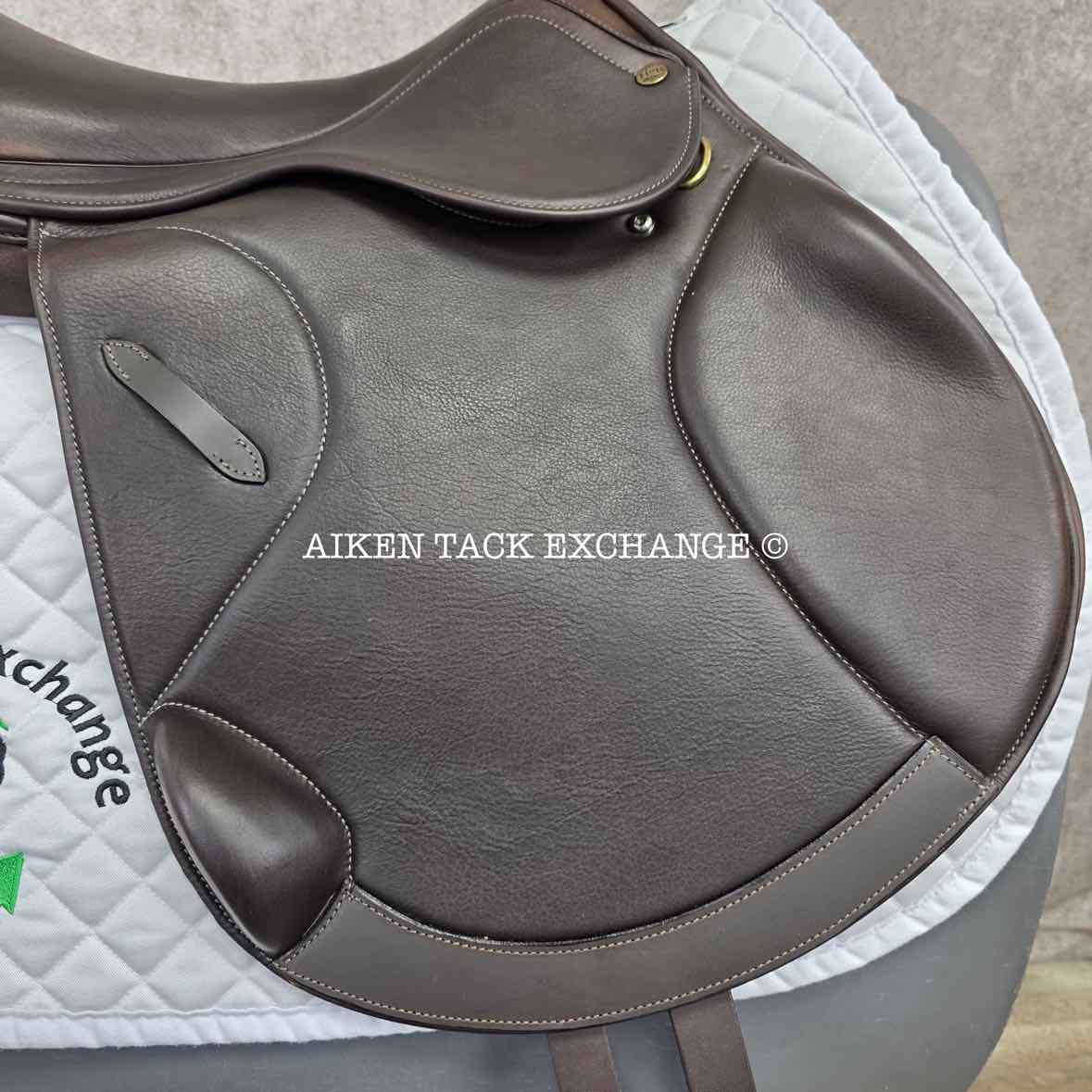 HDR - Henri de Rivel Phoenix IGP Monoflap Jump Saddle, 18" Seat, Adjustable Tree - Changeable Gullet, Foam Panels