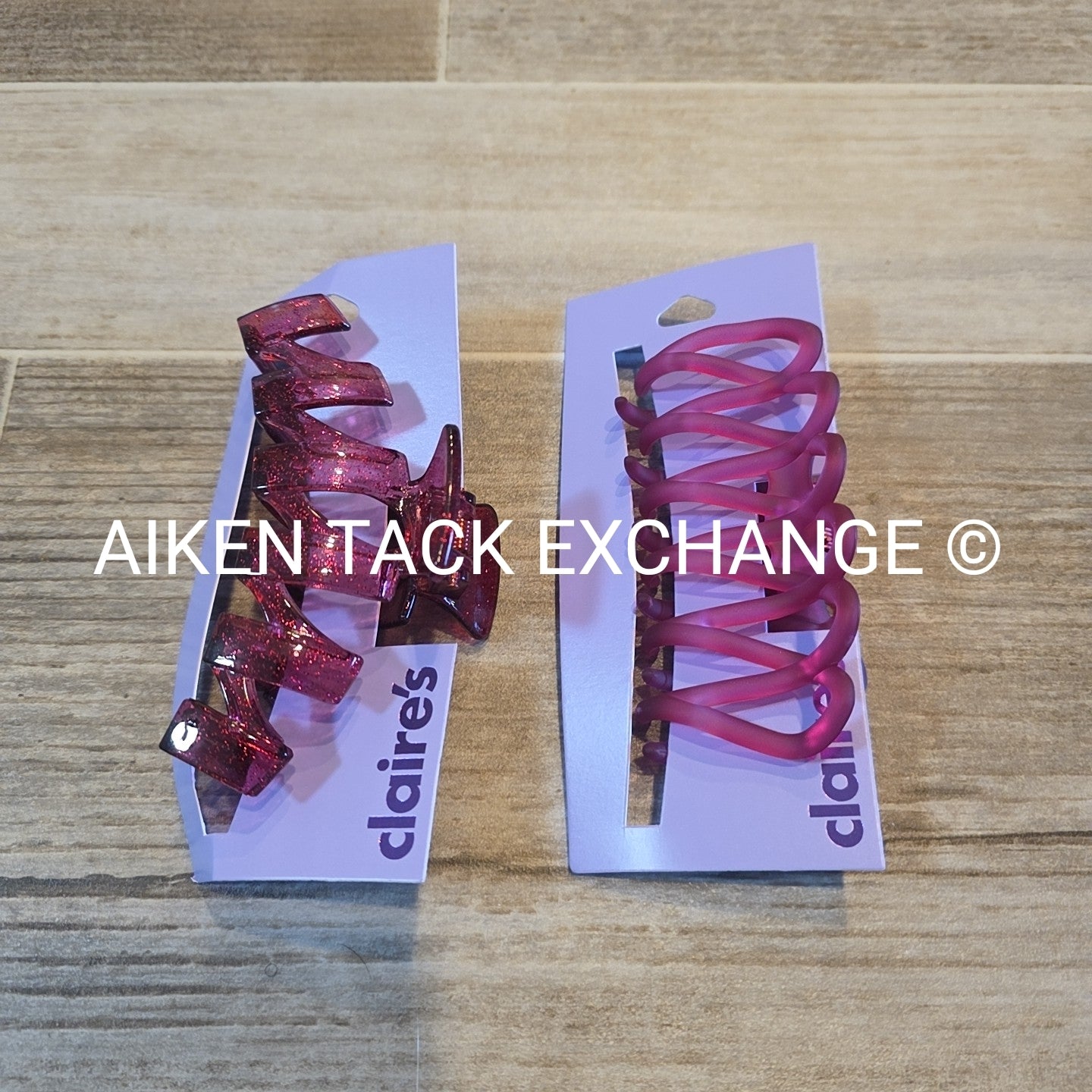 Claire's Hair Bundle -  2 Claw Clips