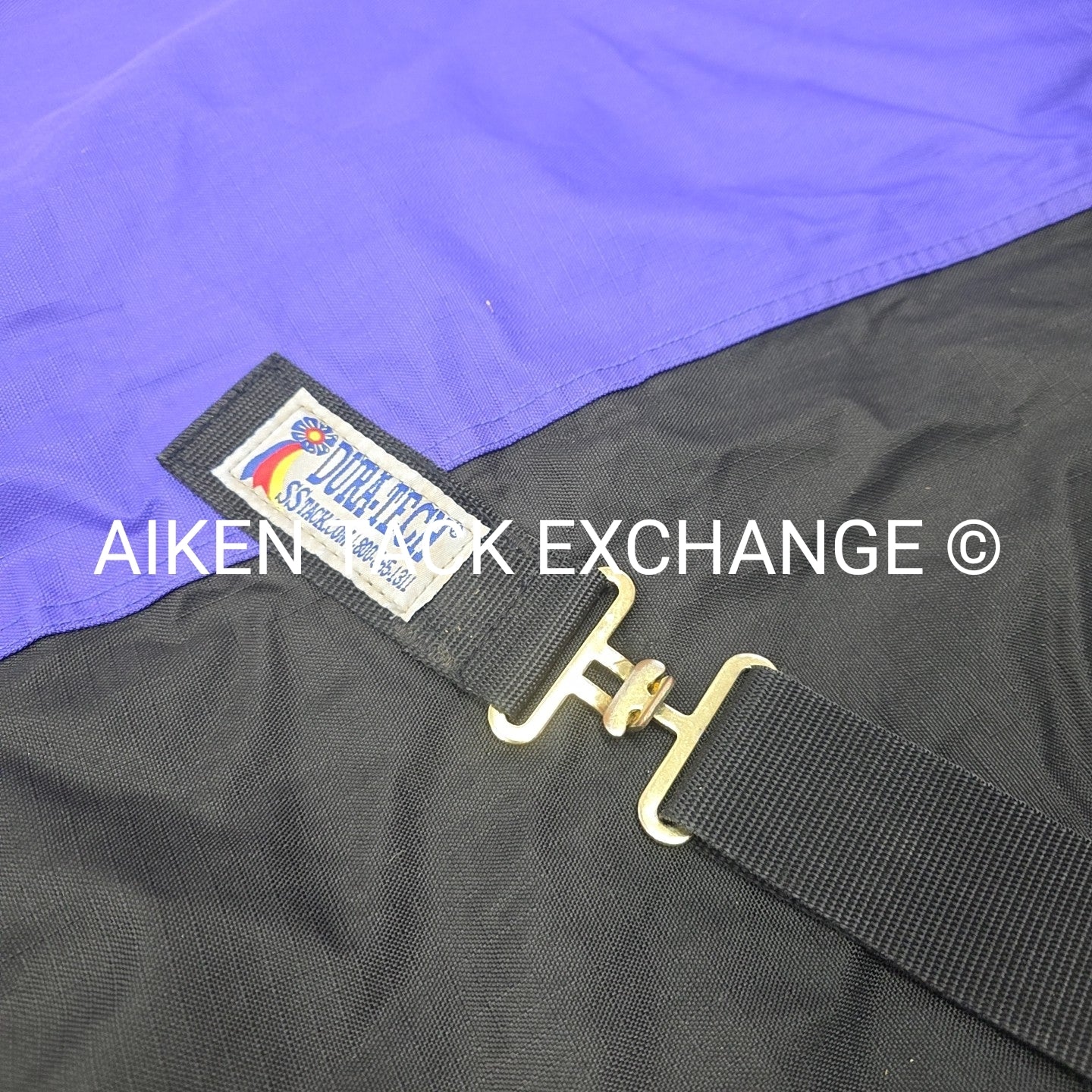 Schneiders Dura-Tech 220g fil Medium Weight Turnout Blanket, Size 76"