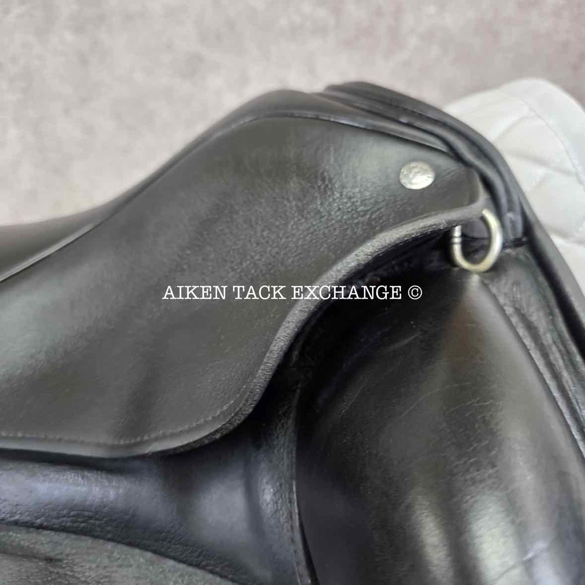 2020 Custom Saddlery Icon Flight Monoflap Dressage Saddle, 17" Seat, Adjustable Tree, Wool Flocked Panels