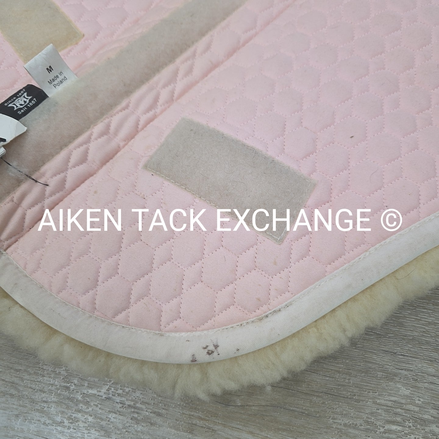 Mattes Sheepskin Saddle Pad for Treeless Saddle, Size Medium