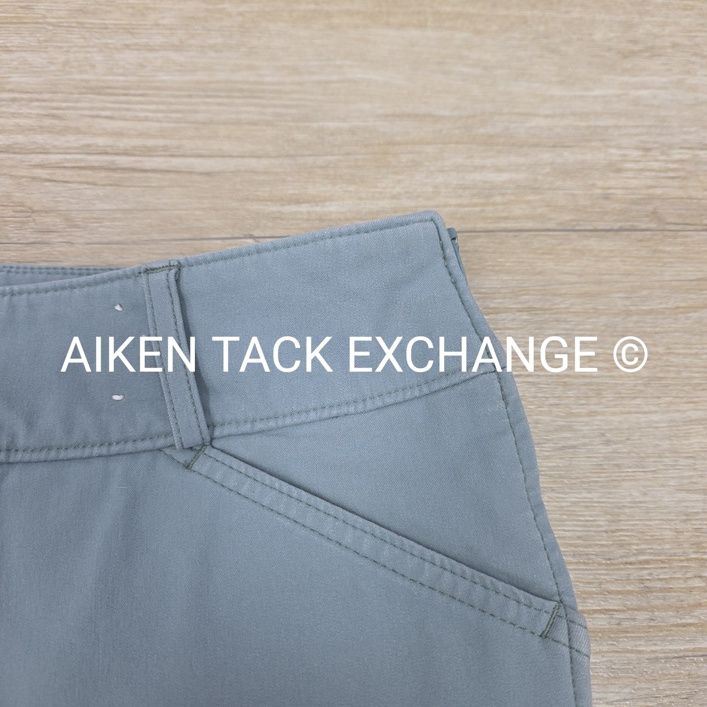 Tailored Sportsman Trophy Hunter Knee Patch Breeches, Size 28