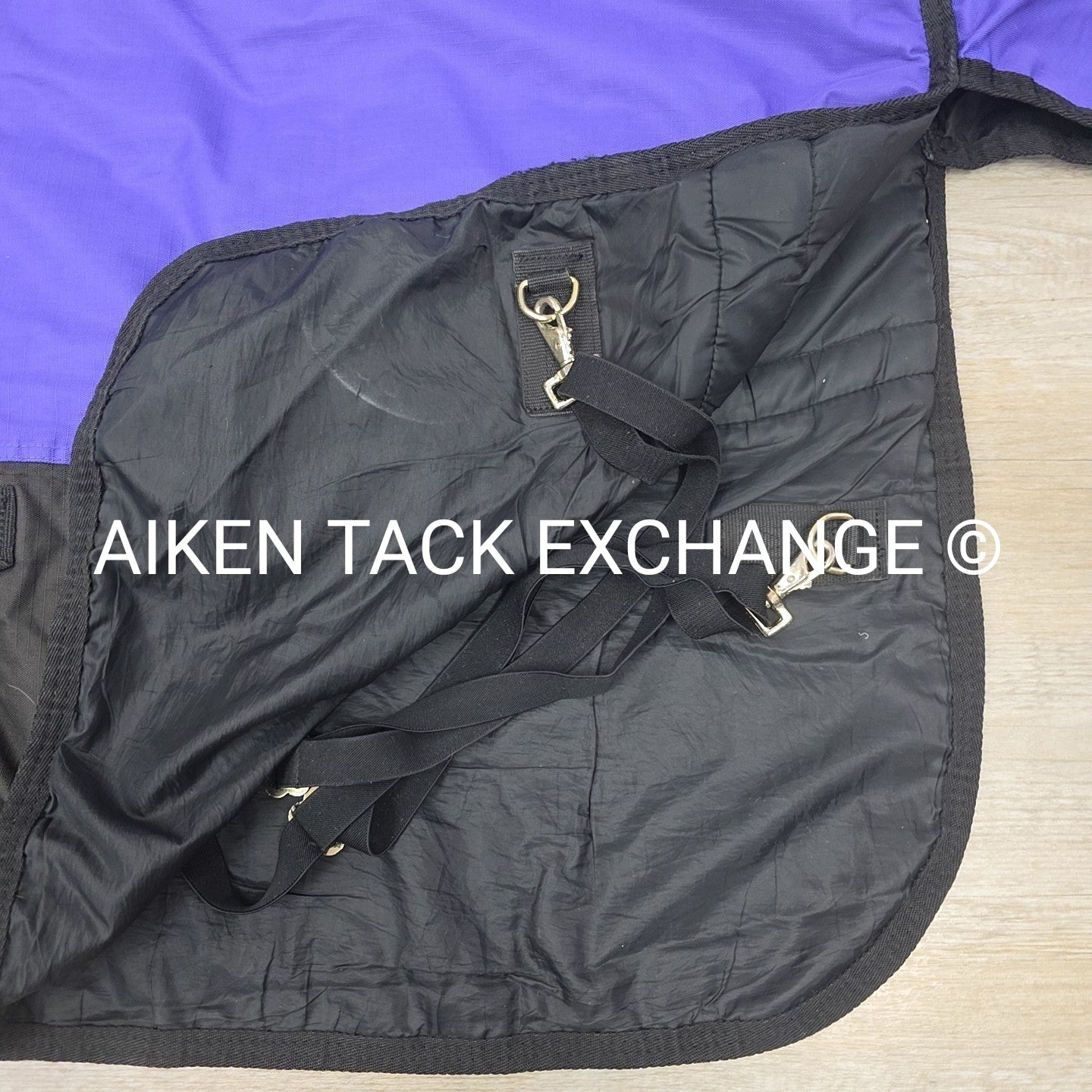 Schneiders Dura-Tech 220g fil Medium Weight Turnout Blanket, Size 76"