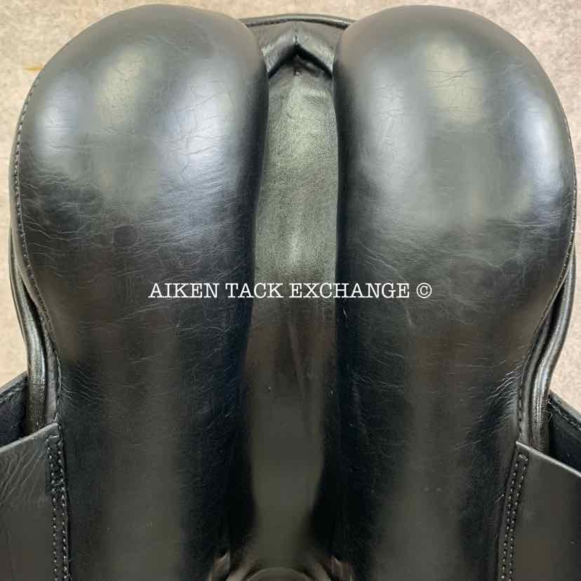 2006 Stubben Maestoso Deluxe Dressage Saddle, 18" Seat, 32cm Tree - W/XW, Wool Flocked Panels