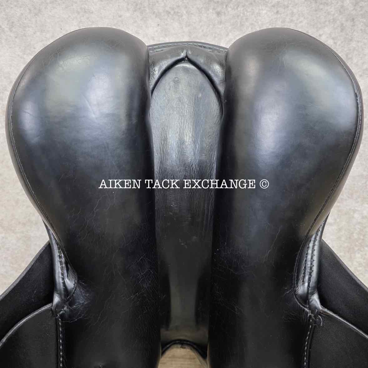 2006 Passier Optimum Dressage Saddle, 17.5" Seat, Medium Tree, Wool Flocked Panels