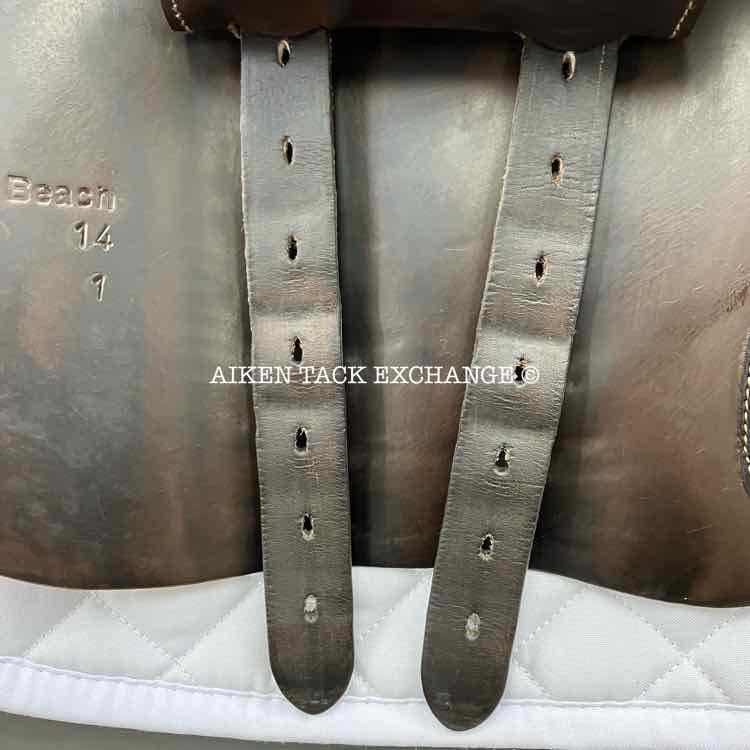 2014 Voltaire Palm Beach Close Contact Jump Saddle, 17" Seat, 1 Flap, Medium Wide Tree, FIN Panels