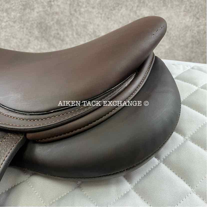 2017 CWD SE10 Close Contact Jump Saddle, 15.5" Seat, 1K Flap, MW/W Tree, Foam Panels, Full Buffalo Leather