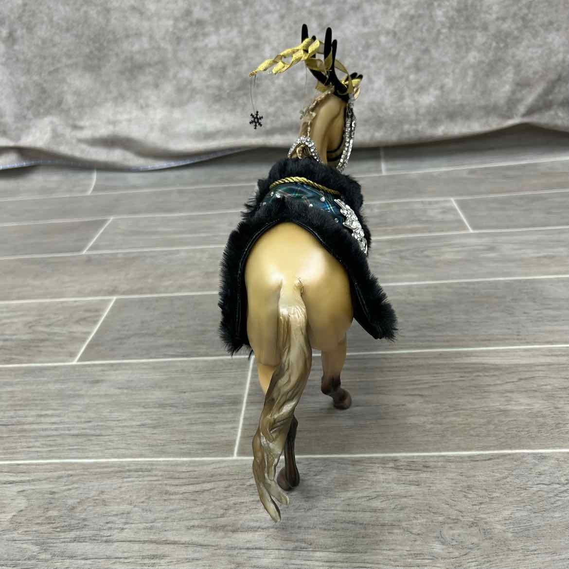 Breyer Highlander 2023 Christmas Holiday Horse with Blanket