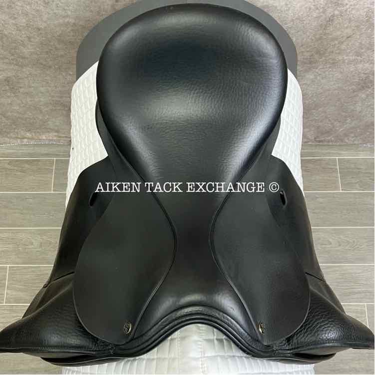 EquineFit International Dressage Saddle, 18" Seat, Short Flap, Extra Wide Tree, Wool Flocked Panels