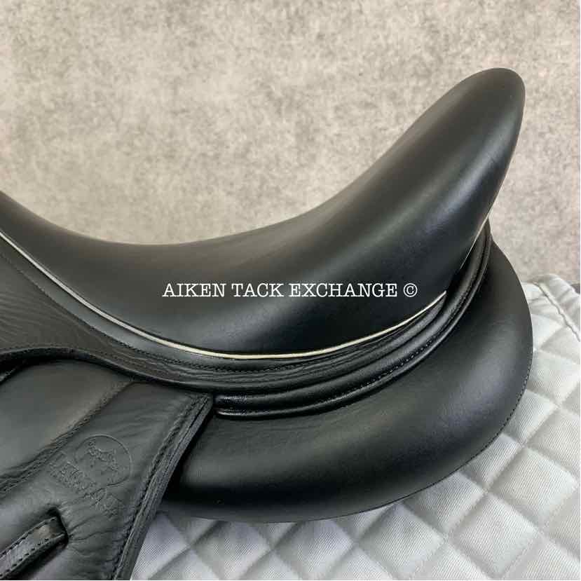 **SOLD** 2017 Devoucoux Makila S Monoflap Dressage Saddle, 18" Seat, 3A Flap, Medium Wide Tree, Foam D3D Panels, Buffalo Leather