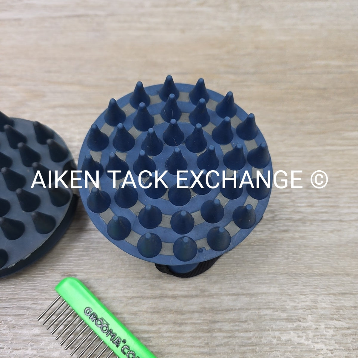 BARGAIN BUNDLE: 2 Combs & 2 Curry Combs