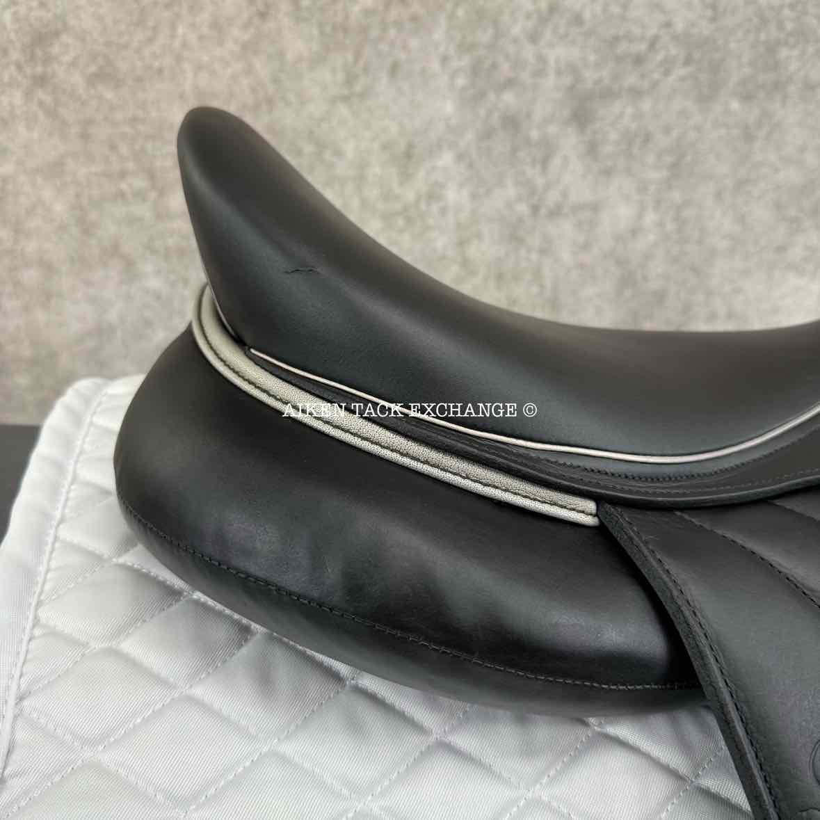 2015 Devoucoux Makila O Monoflap Dressage Saddle, 18" Seat, 1 Flap, Medium Wide Tree, D3D Panels, Full Buffalo Leather