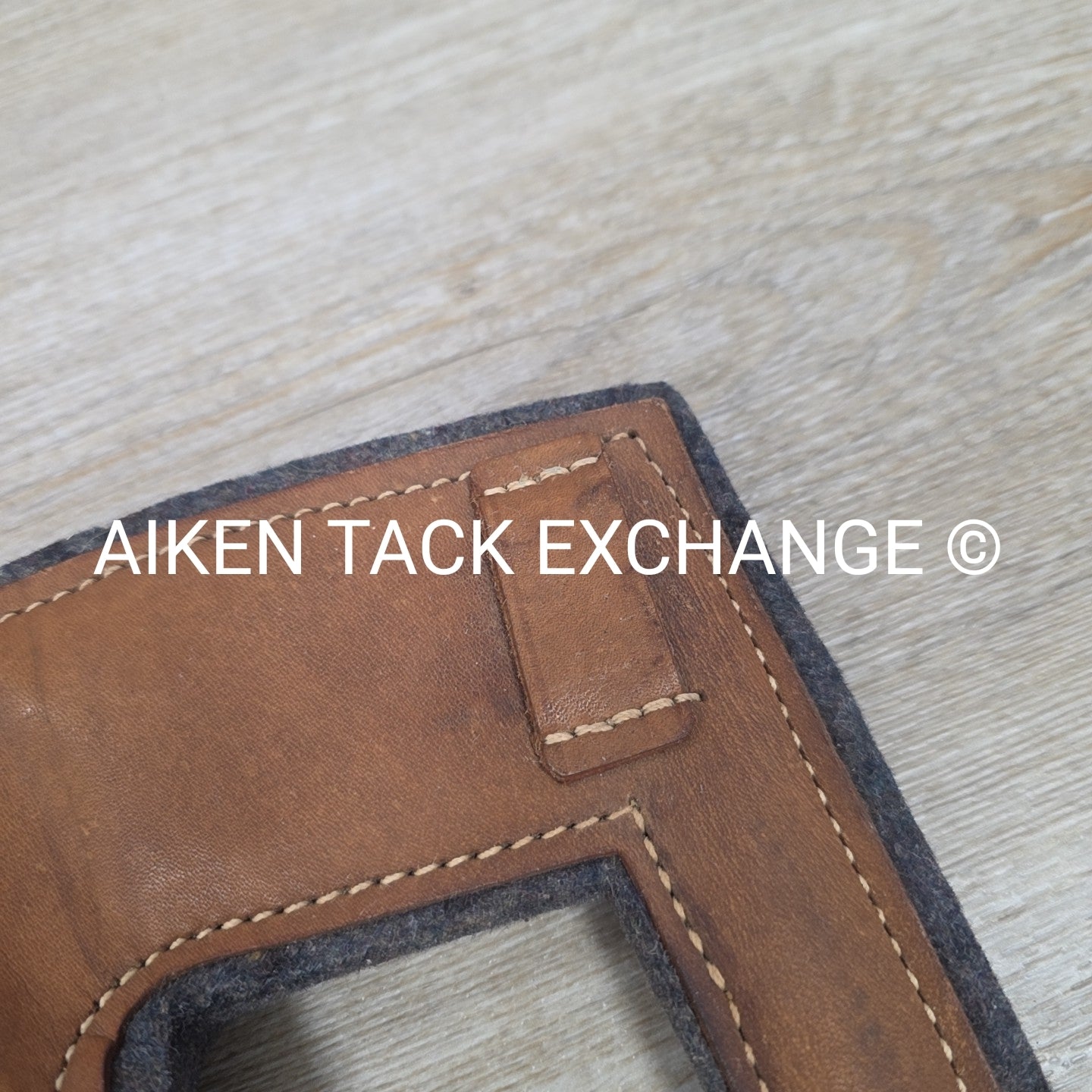 Maycraft Felt & Leather Trailer Head Bumper