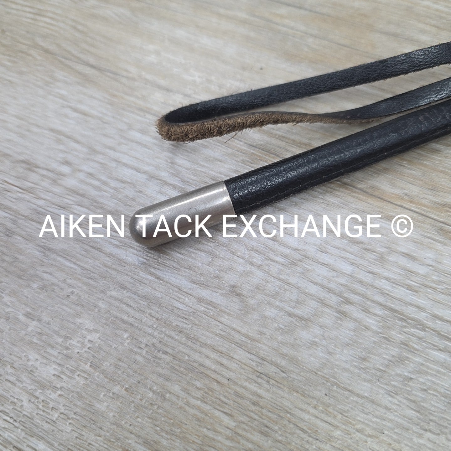 County Riding Crop / Whip with Loop Handle, Black