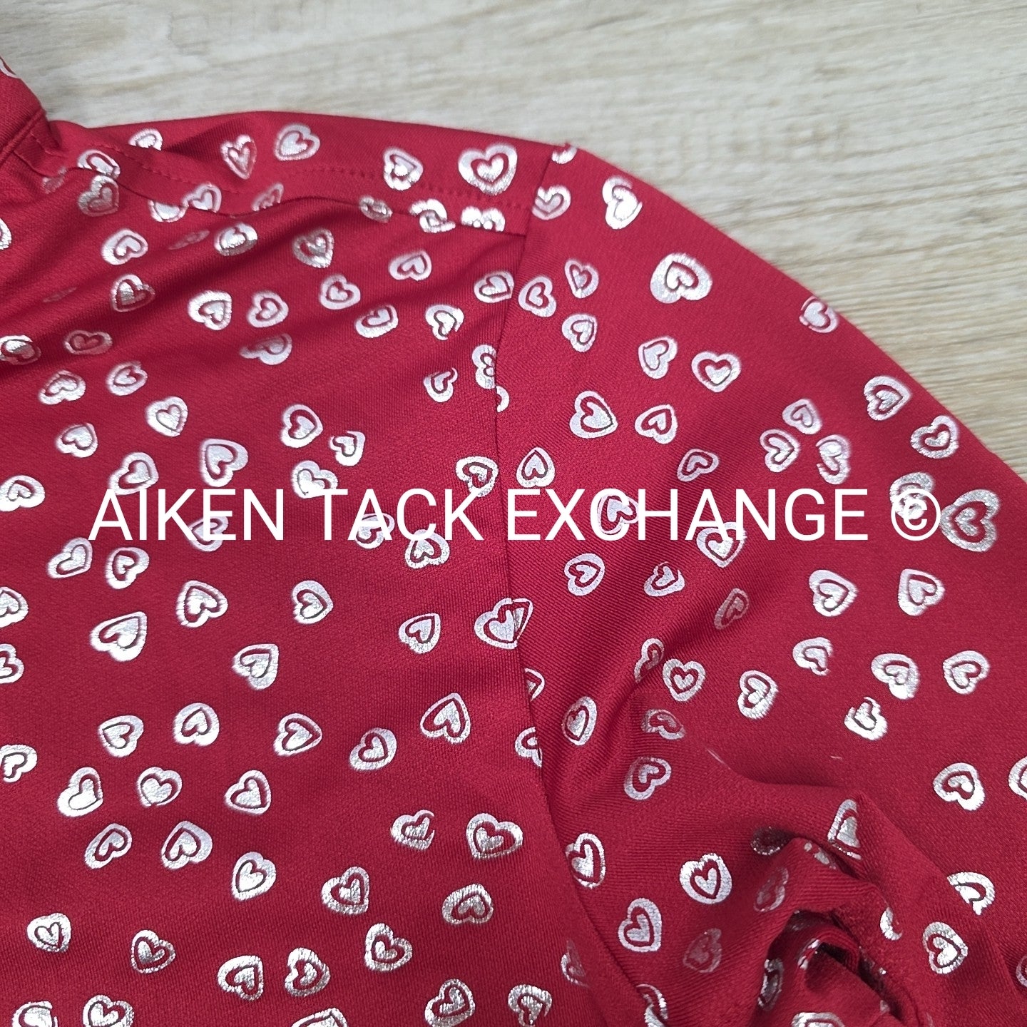 San Soleil SPF Sun Shirt, Red with Silver Hearts, Women's Size Medium