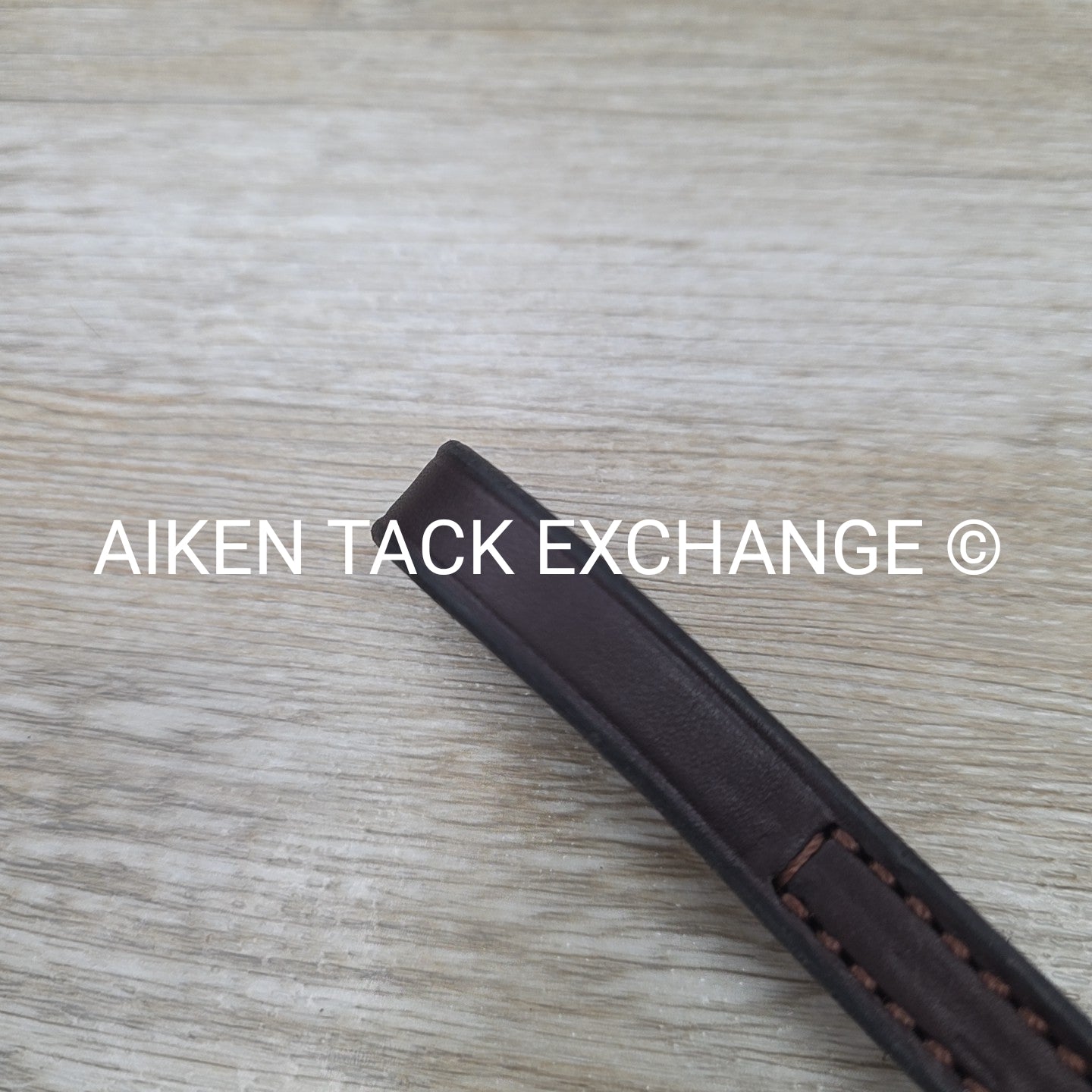 Nunn Finer Detachable Neck Strap