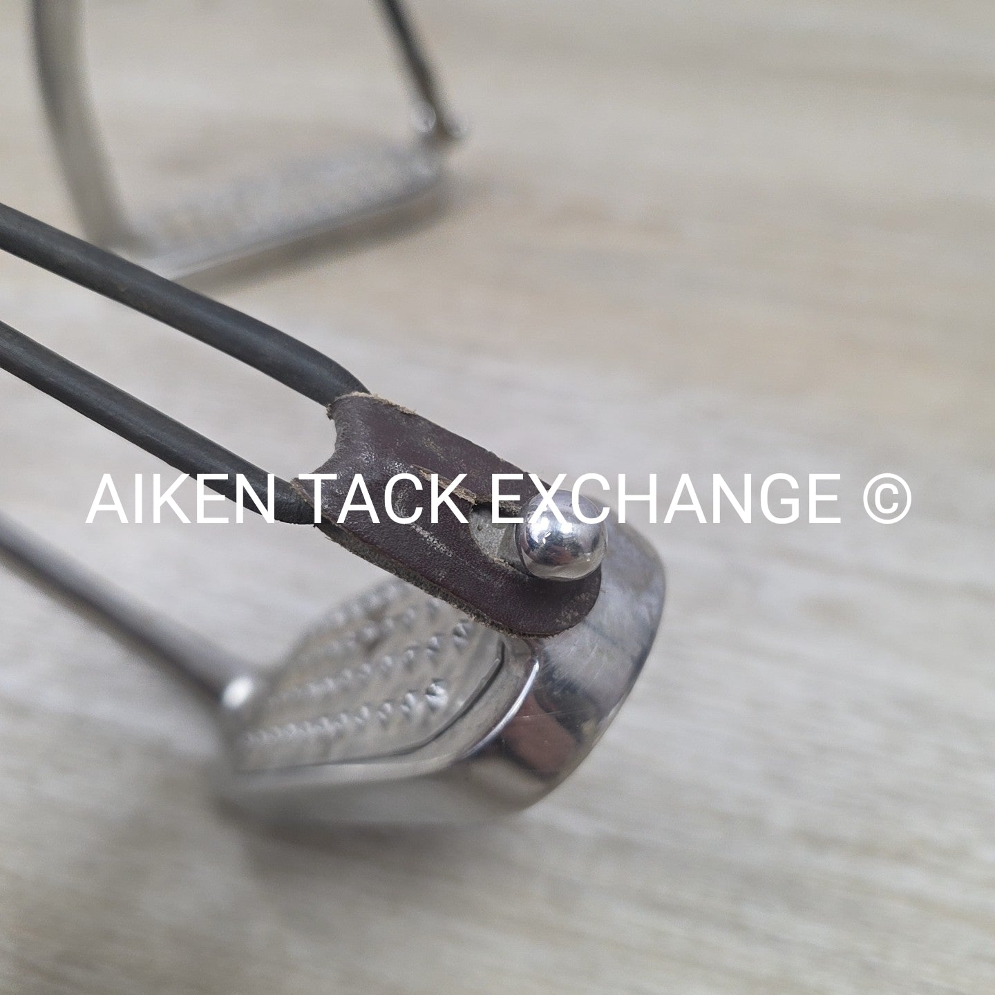 Safety Peacock Stirrups with Cheese Grater Pads, 4.75"