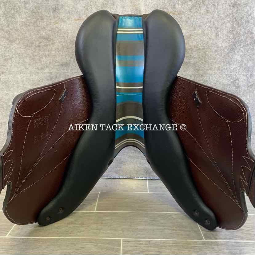 2022 Voltaire Lexington Monoflap Jump Saddle, 17.5" Seat, 2AA Flap, Medium Wide Tree, Foam FIN Panels, Full Buffalo Leather