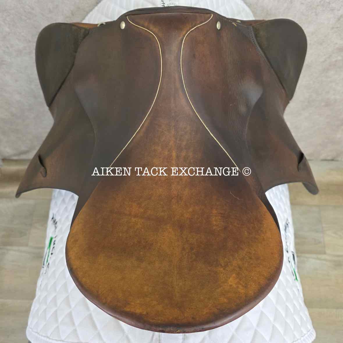 Stubben Siegfried Saddle, 16.5" Seat, 31.5 cm Tree - Wide, Wool Flocked Panels