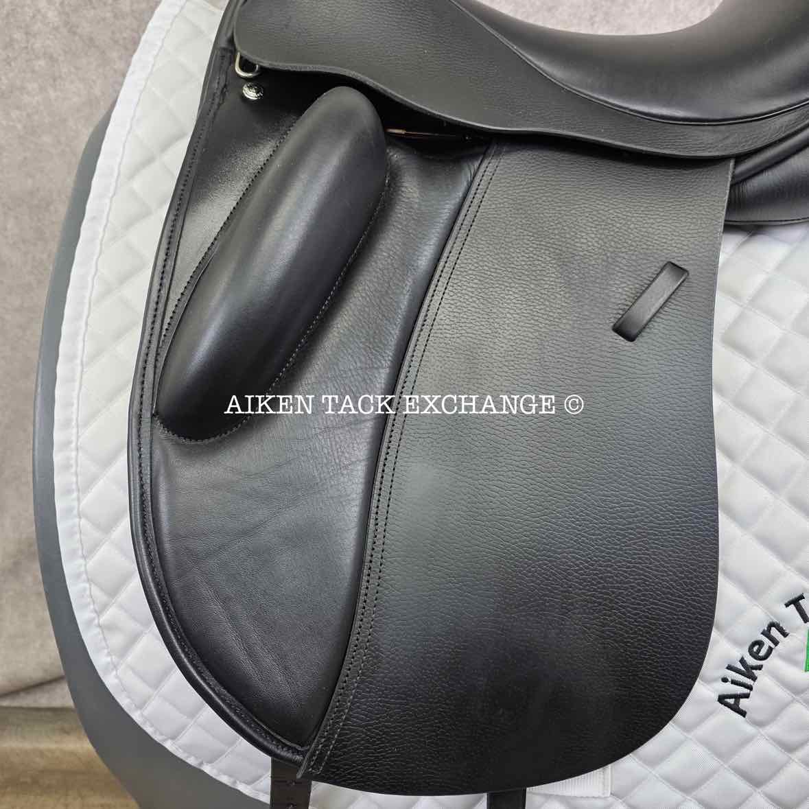 2021 Custom Saddlery Signature Wolfgang Solo Dressage Saddle, 17" Seat, Adjustable Tree, Wool Flocked Panels