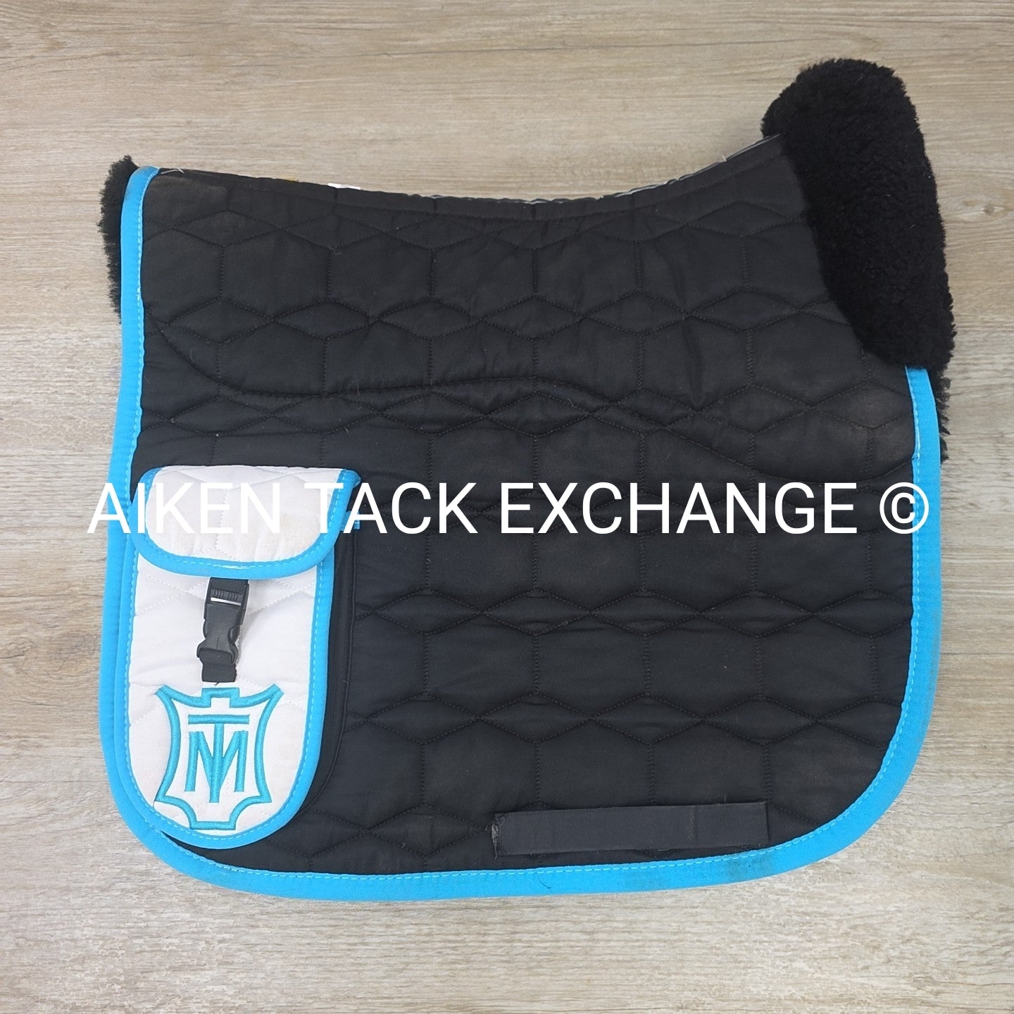 Mattes Dressage Trekking Saddle Pad with Sheepskin, Size Medium