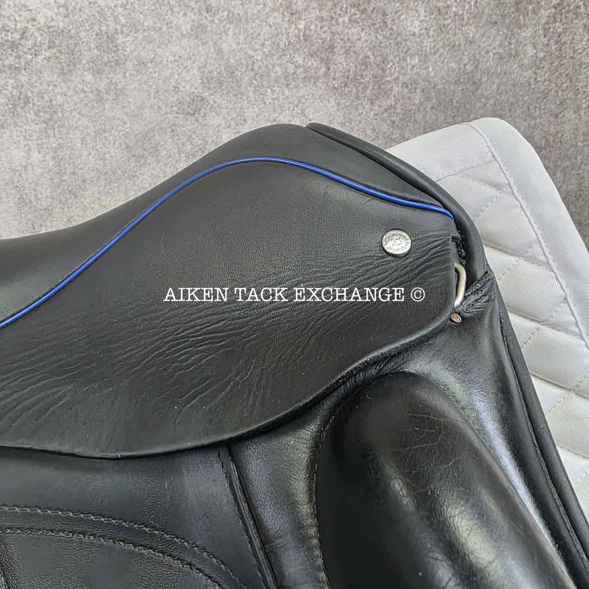 2019 Custom Saddlery Wolfgang Omni 2 Monoflap Dressage Saddle, 17.5" Seat, Adjustable Tree, Wool Flocked Hybrid Panels