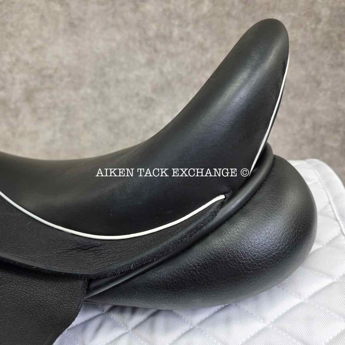 **SOLD** 2020 Custom Saddlery Wolfgang Solo Dressage Saddle, 18" Seat, Adjustable Tree - Set to Wide, Wool Flocked Panels