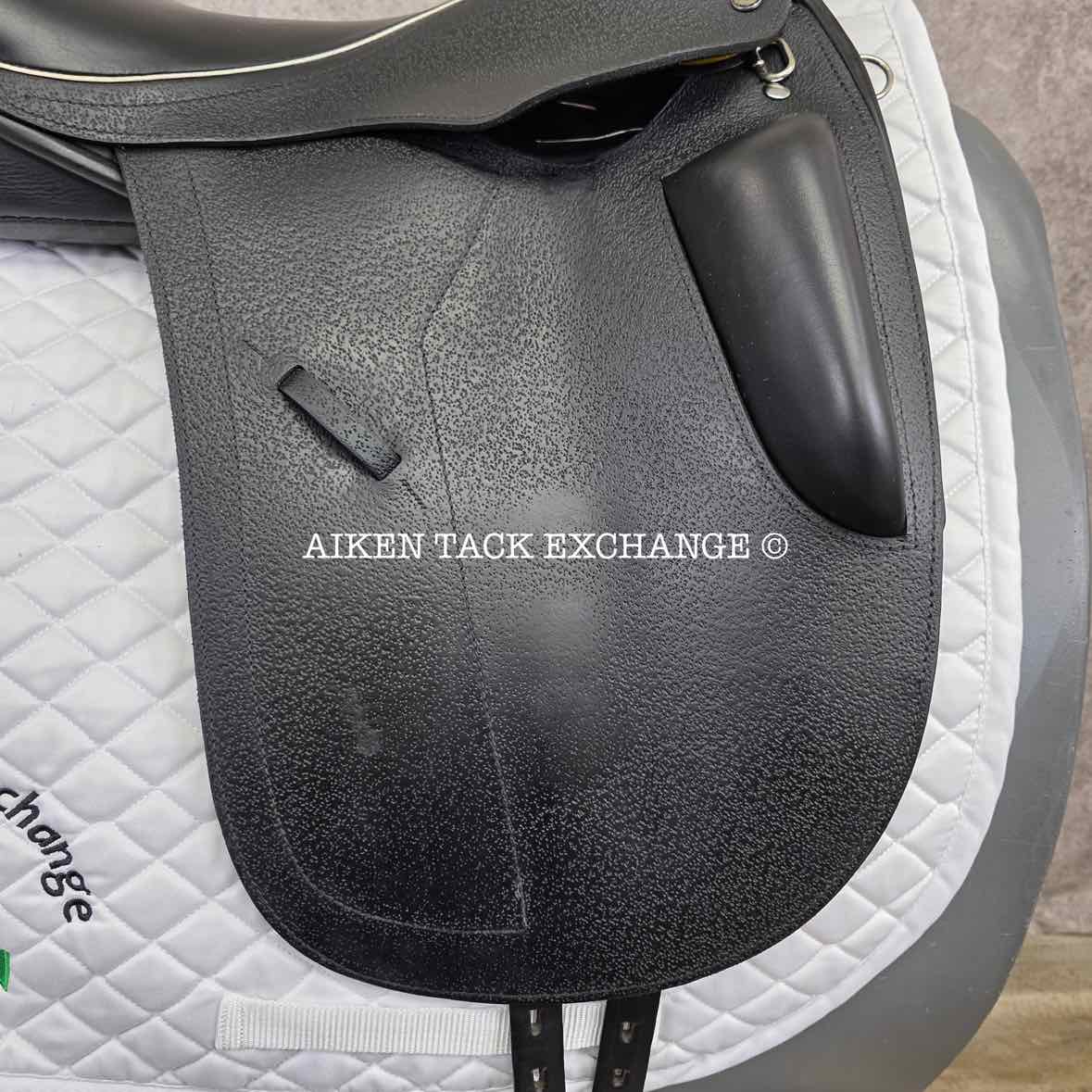2021 Black Country Carlow Dressage Saddle, 18" Seat, Medium Wide Tree, Wool Flocked Panels