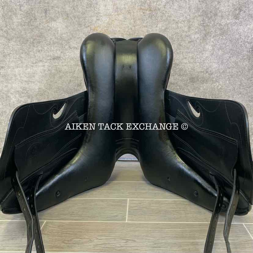 2017 Prestige Passion K Monoflap Dressage Saddle, 17" Seat, 33 Tree - M/MW, Wool Flocked Panels
