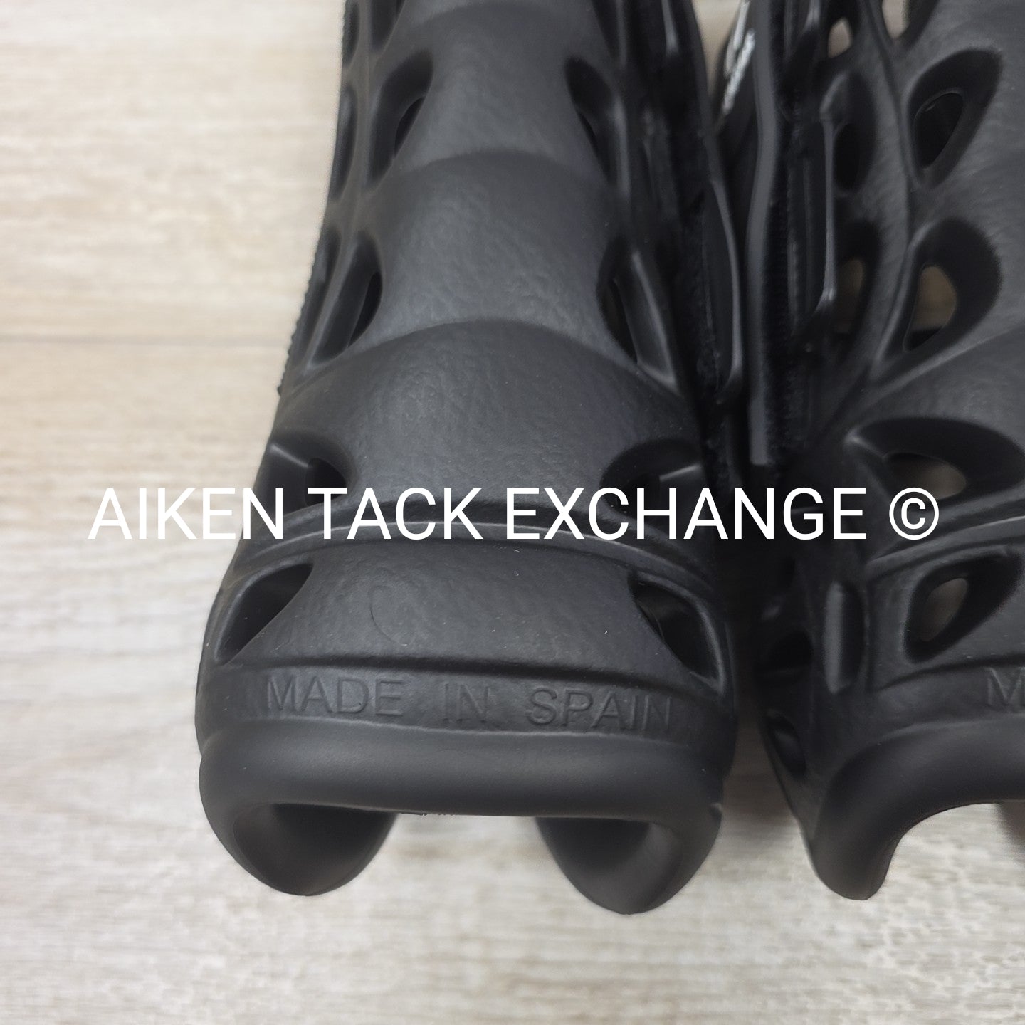 Gatusos Front Air Boots, Black, Size Large