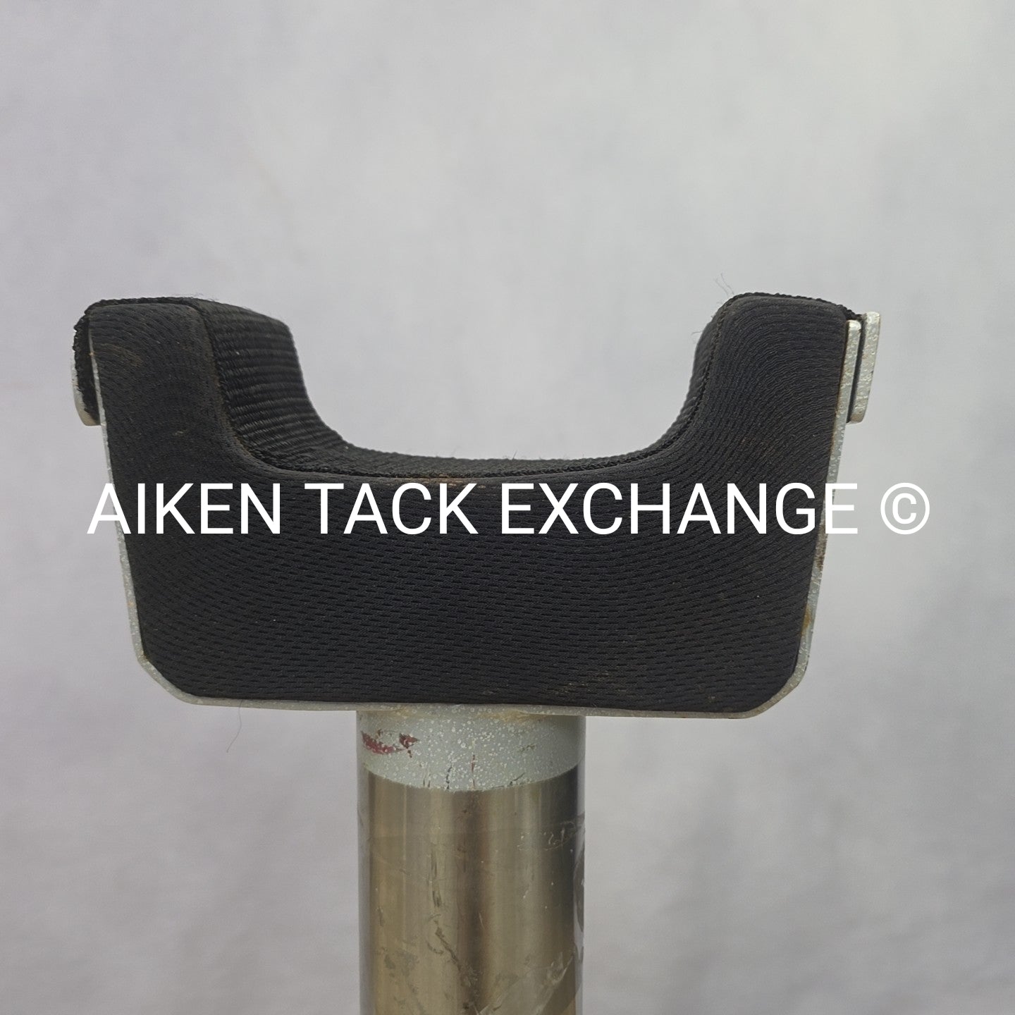 Adjustable Hoof Stand