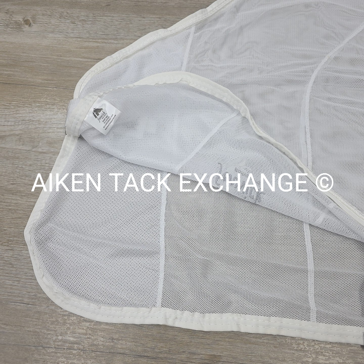 Fenwick Equestrian BodyGuard Mesh Cooler, White (has some marks) 60"