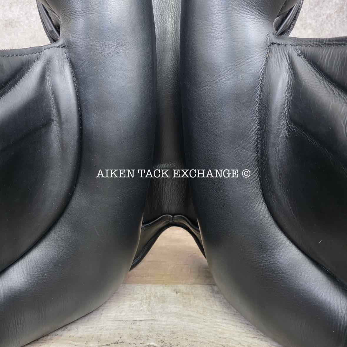 2017 Custom Saddlery Advantage Monoflap Dressage Saddle, 18" Seat, Adjustable Tree, Wool Flocked Panels