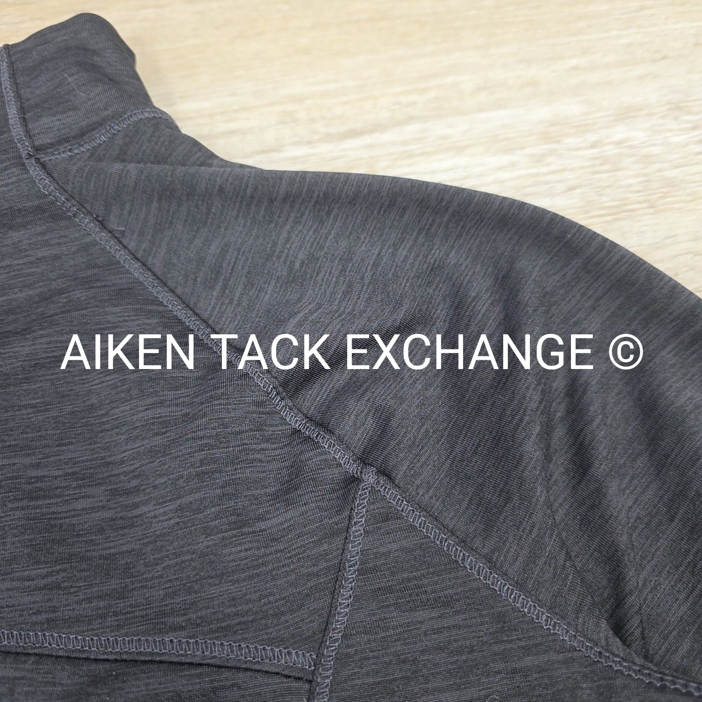 Layer 8 Long Sleeve Light Weight Pull Over, Size Medium
