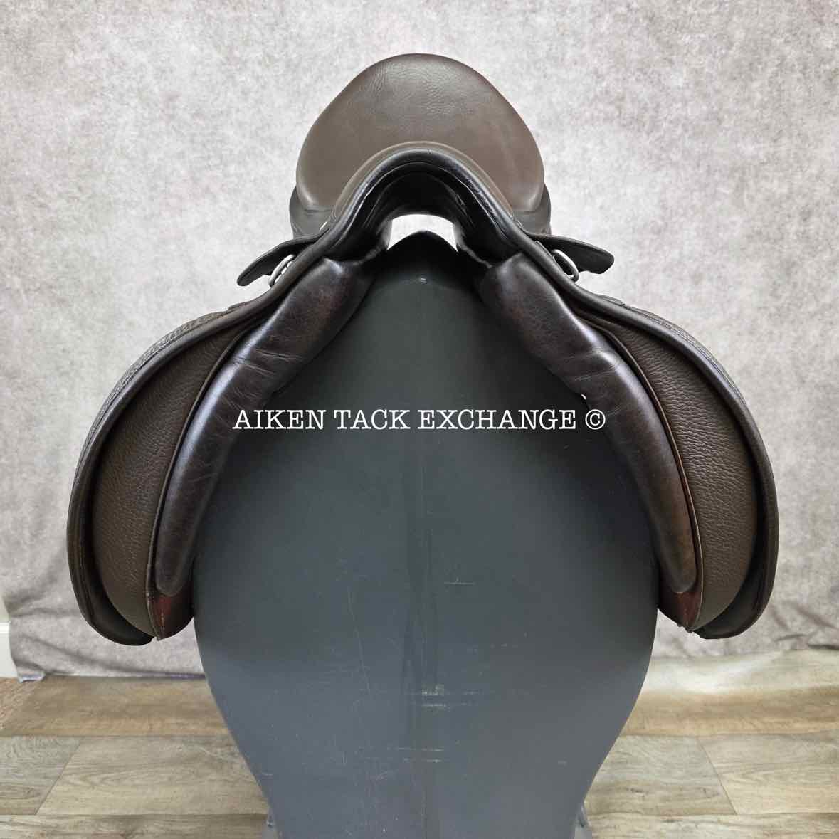 Roosli Pilatus Dressage Saddle, 17" Seat, Medium Tree, Wool Flocked Panels