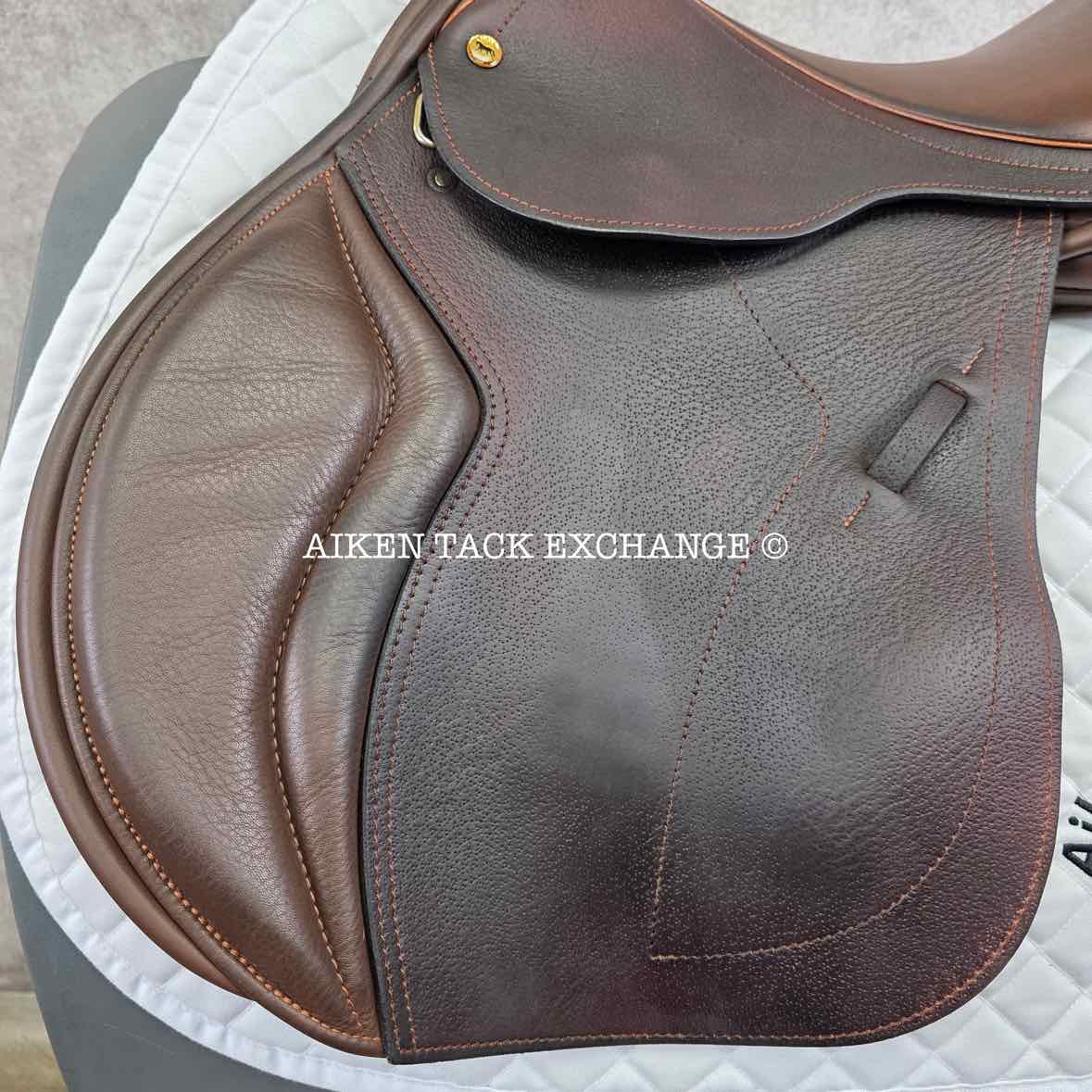 **SOLD** 2015 Black Country Wexford Jump Saddle, 16.5" Seat, Medium Tree, Wool Flocked Panels