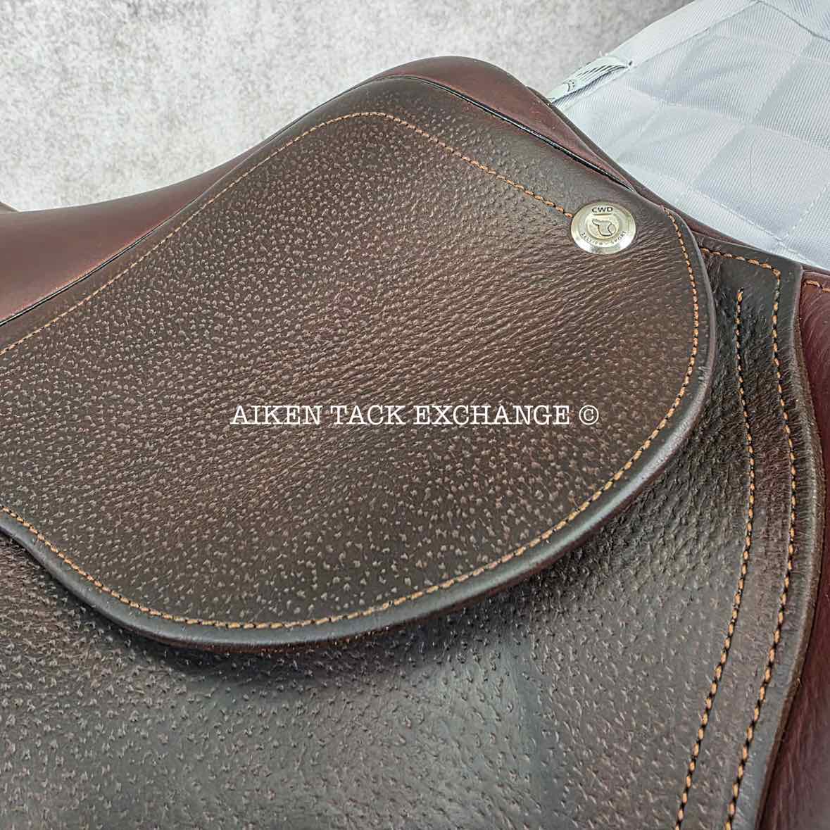 **SOLD** 2017 CWD SE02 Close Contact Jump Saddle, 17.5" Seat, 3C Flap, Medium Tree, Foam Panels