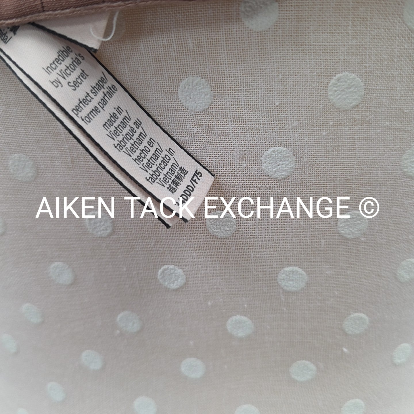 Victoria's Secret Body by Victoria Perfect Shape Push-Up Bra, Size 34DDD