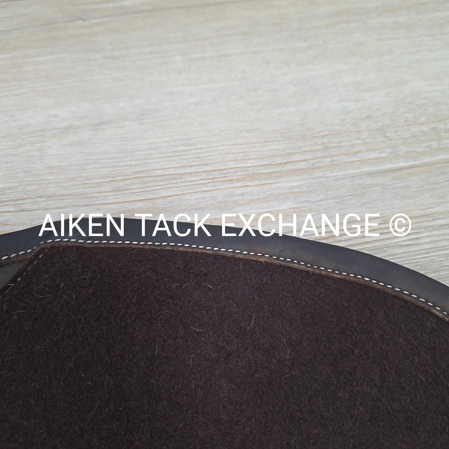 Voltaire Leather & Felt Half Pad, Size Large