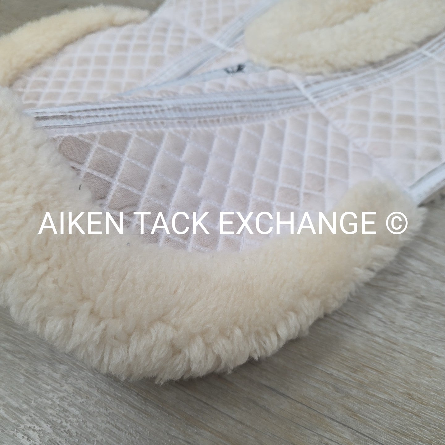 Total Saddle Fit 6 Point Sheepskin Half Pad with Wither Freedom, Size S / M