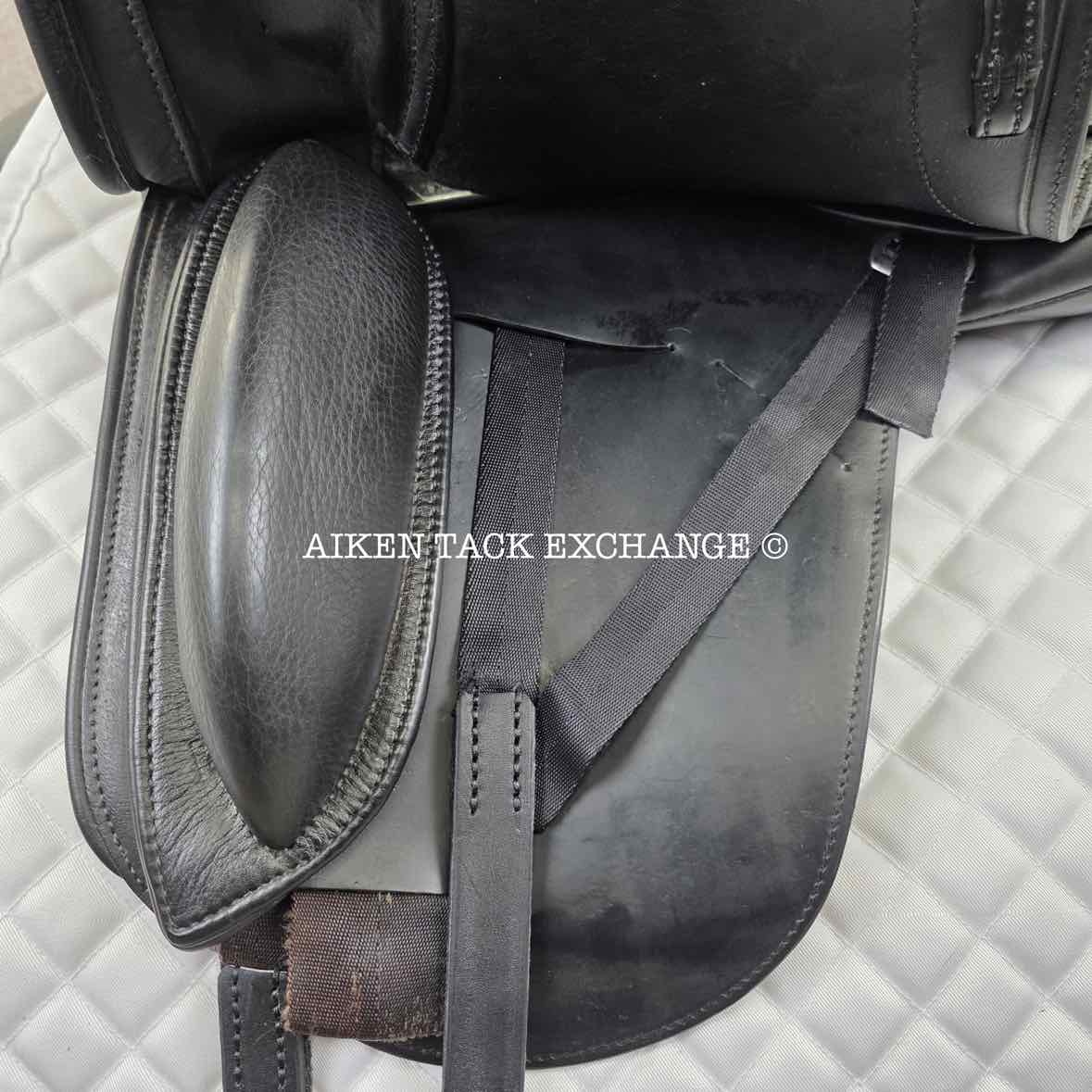 **SOLD** 2011 Schleese Triumph Dressage Saddle, 18" Seat, Adjustable AdapTree, Wool Flocked Panels