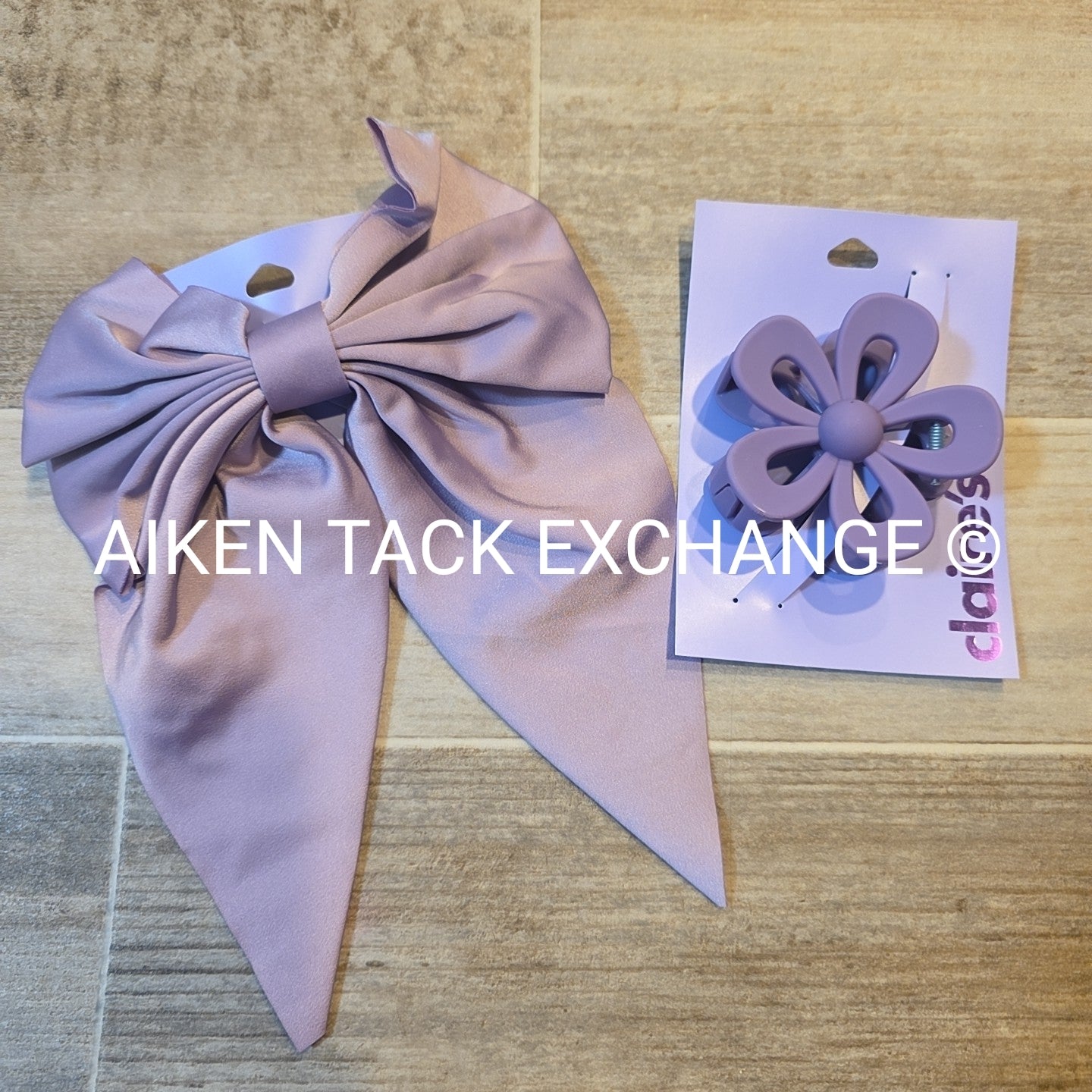 Claire's Hair Bundle - 1 Claw Clip, 1 Hair Clip