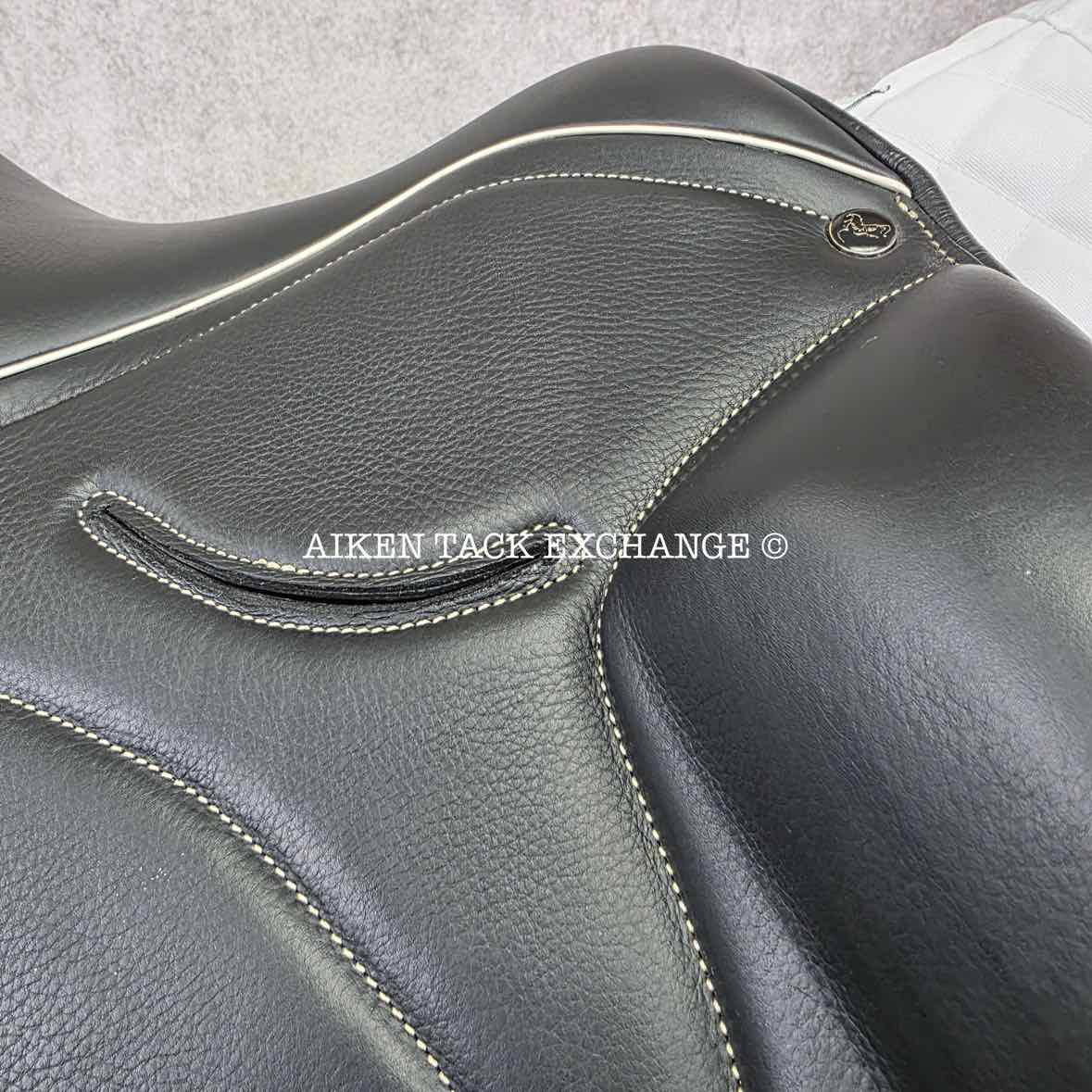 2023 MaxFlex Savannah Dressage Saddle, 17.5" Seat, XX-Wide Tree, Wool Flocked Panels