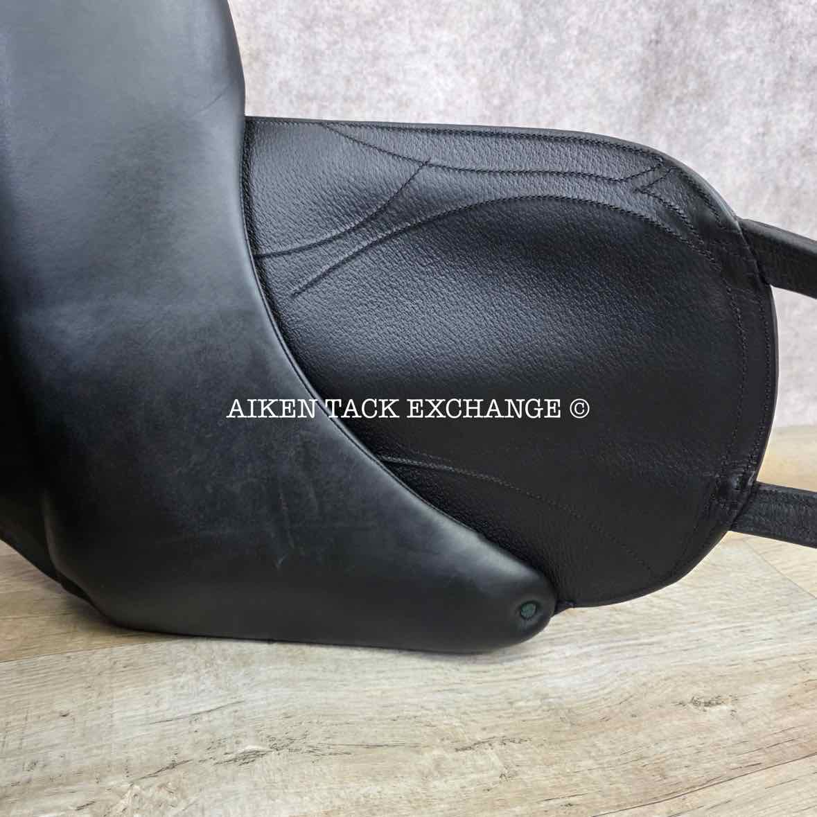 2017 Devoucoux Makila Lab Monoflap Dressage Saddle, 17" Seat - 2AA Flap, Medium Tree, D3D Panels, Full Buffalo Leather