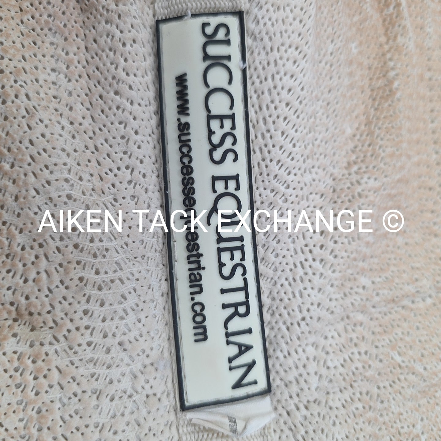 Success Equestrian Deluxe Hunter No-Slip Pad, Size Large / 17" - 17.5"