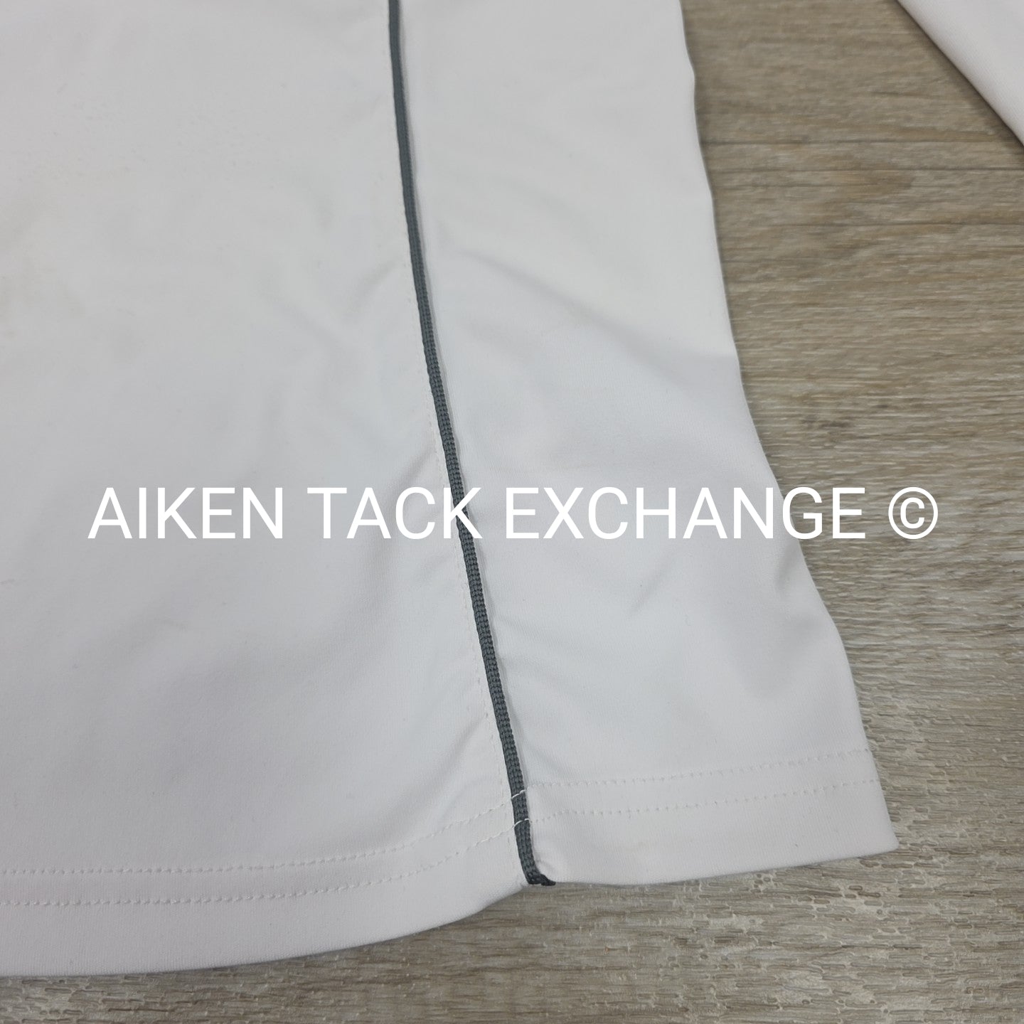 Arista Long Sleeve Show Shirt, Size Medium