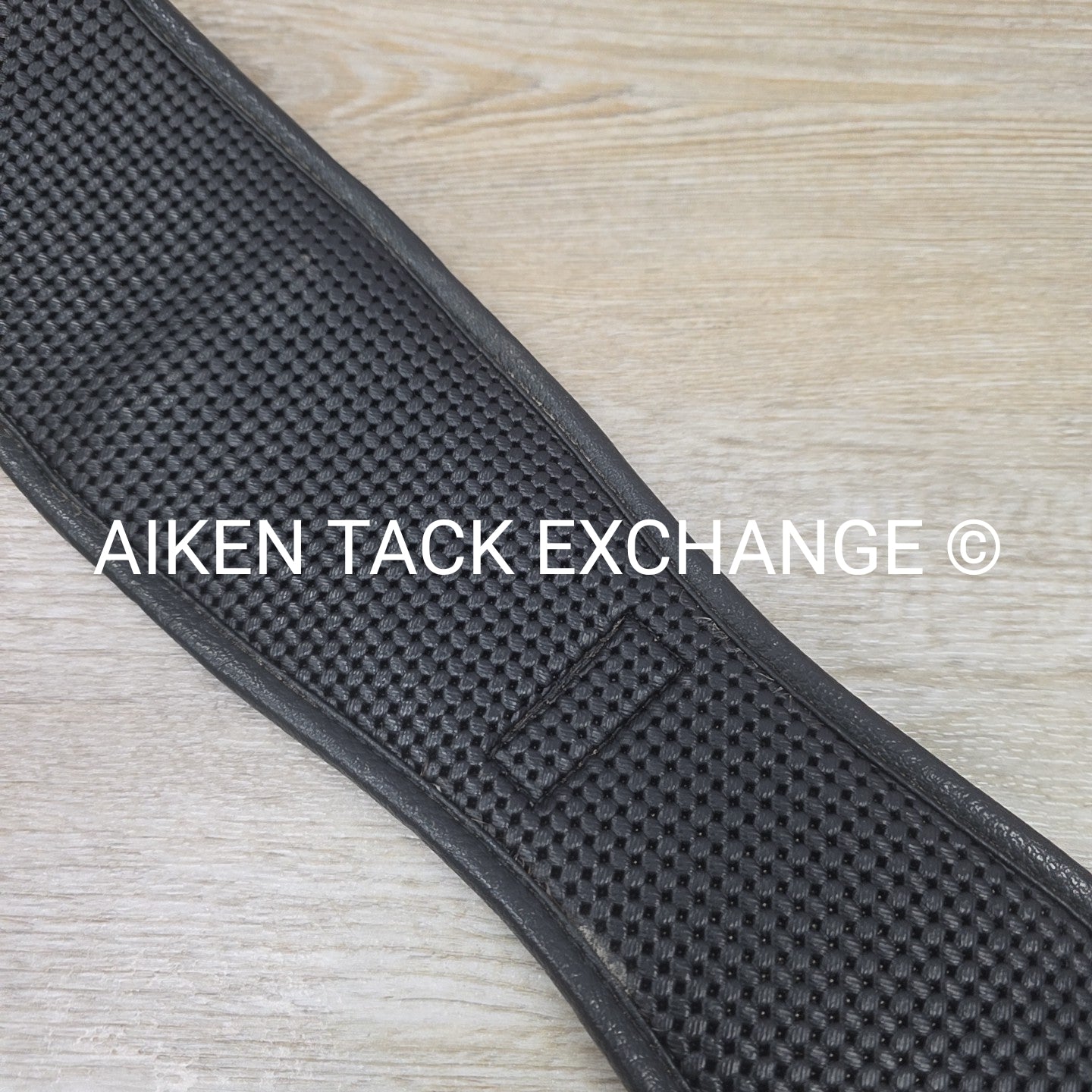 Thorowgood Synthetic Dressage Girth, Black, 28"