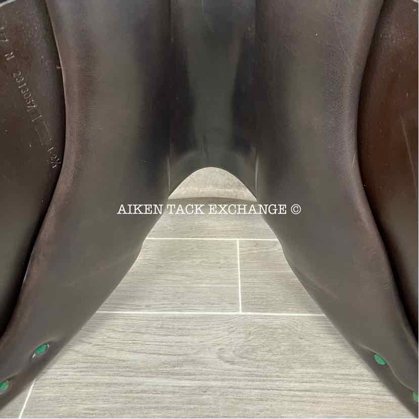 2007 Equipe Expression Close Contact Jump Saddle, 17" Seat, Extra Wide Tree, Foam Panels