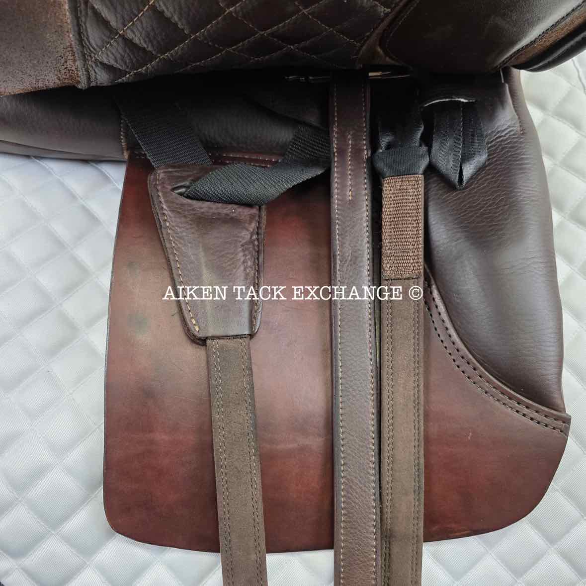 DP 3220DL Bolero Deluxe Dressage Saddle, 18" Seat, Ultra-Flex Tree - Adjustable Gullet, Wool Flocked Panels