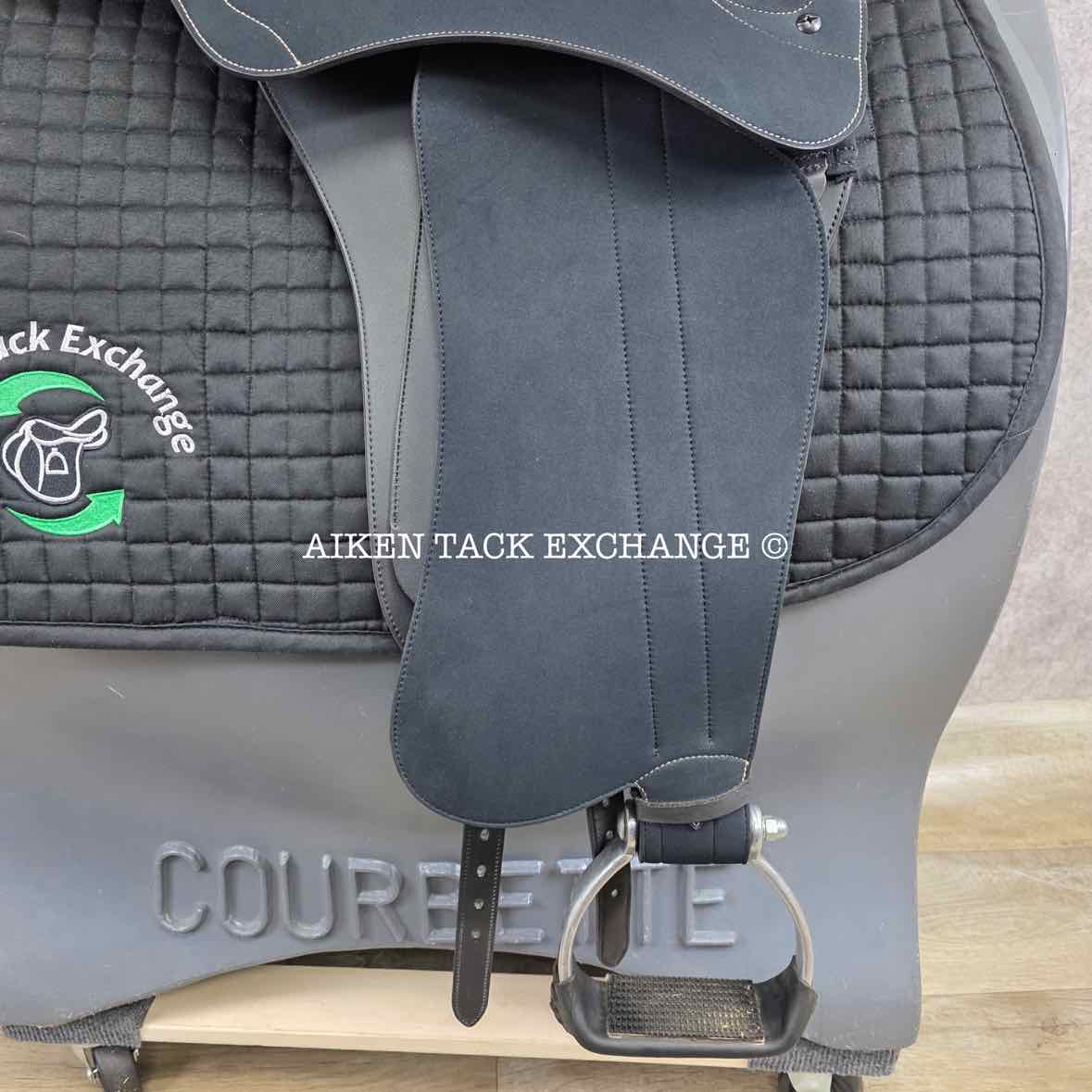 2022 Wintec Pro Stock HART Saddle with Swinging Fender, 17" / 17.5" Seat - Large, Adjustable Tree - Changeable Gullet, CAIR Panels